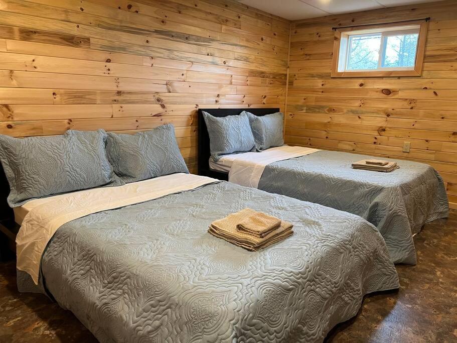 Family Friendly Cottage ☆Walking Distance To Beach Lion's Head Esterno foto