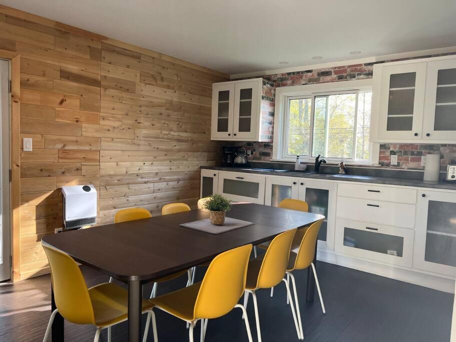Family Friendly Cottage ☆Walking Distance To Beach Lion's Head Esterno foto